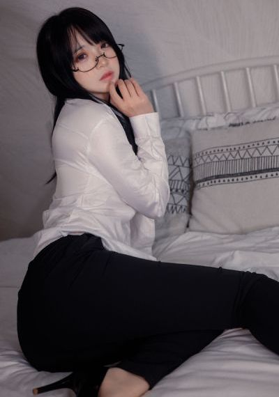美女粉嫩极品国产在线2020_电影免费国语